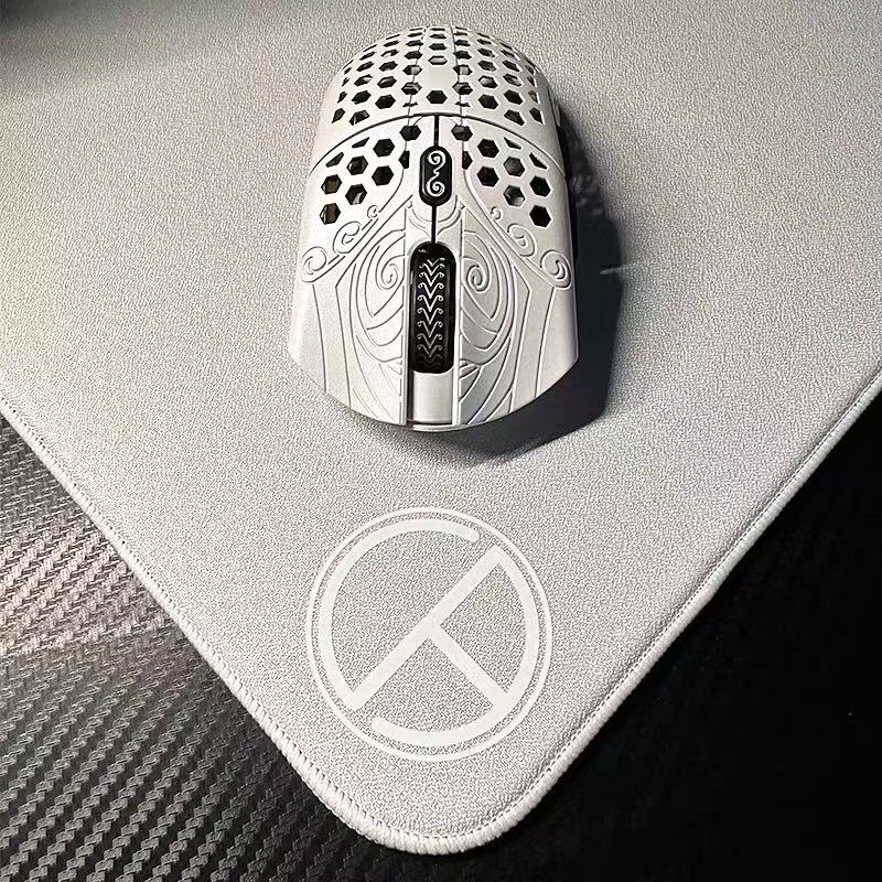 1 PC Meow Gaming Gear MGG Ultr - đánh giá và giá Esports Gaming Gear