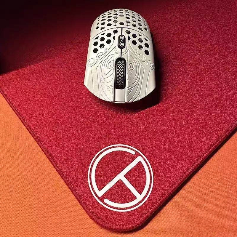 1 PC Meow Gaming Gear MGG Ultr - đánh giá và giá Esports Gaming Gear